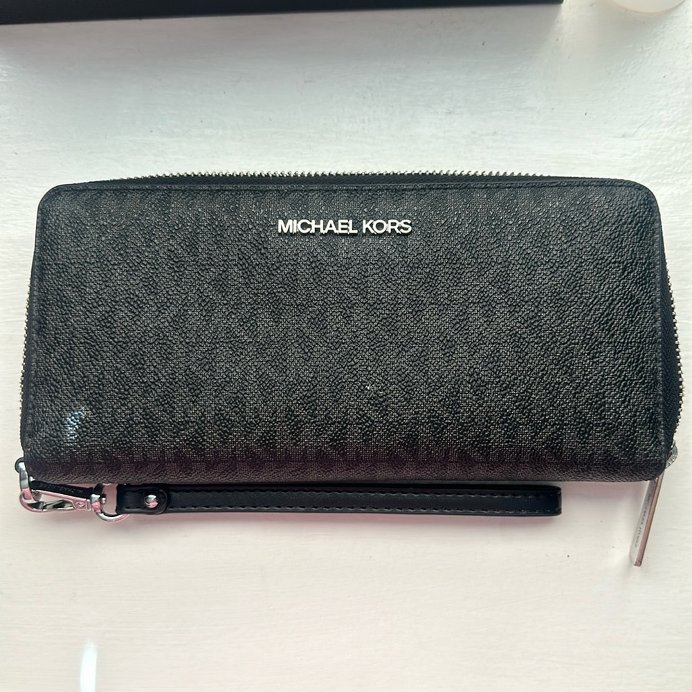 Michael Kors large wallet with wrist lanyard